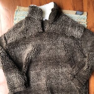 PeaceLove California fuzzy pullover
